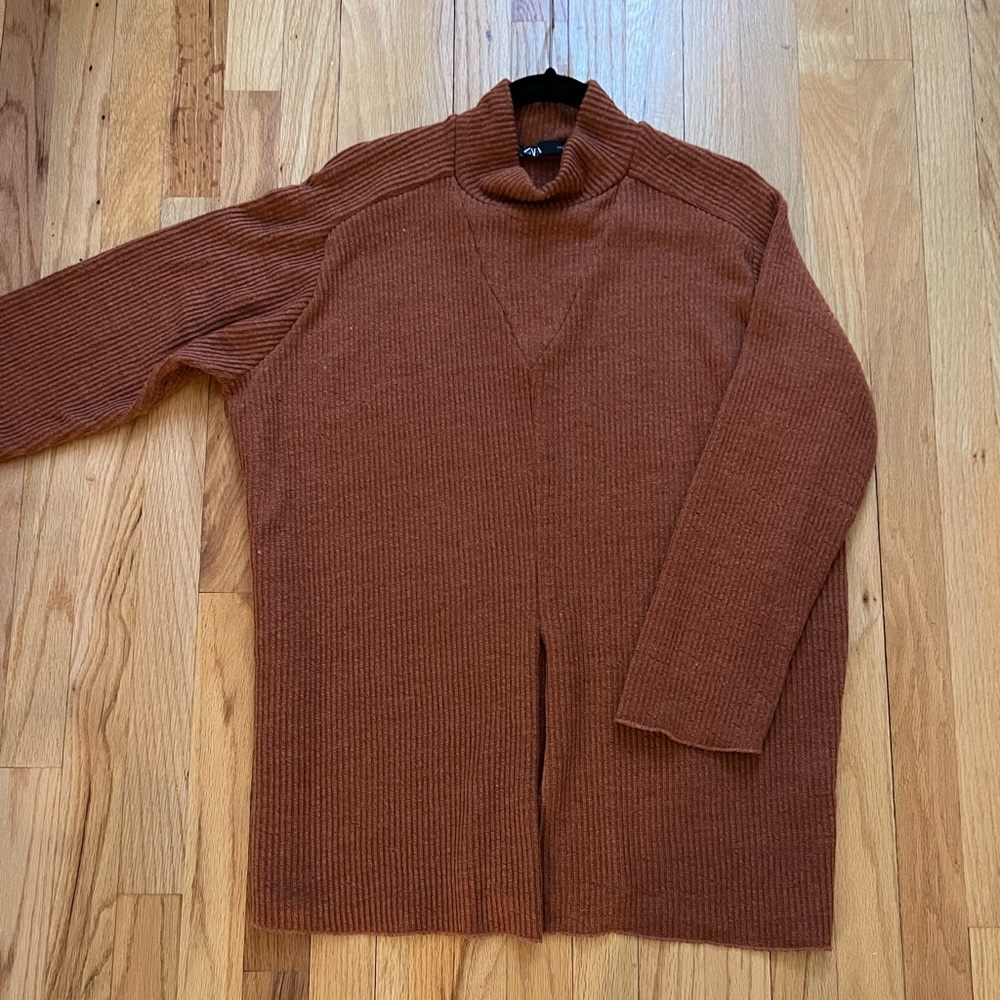 Zara sweater size small